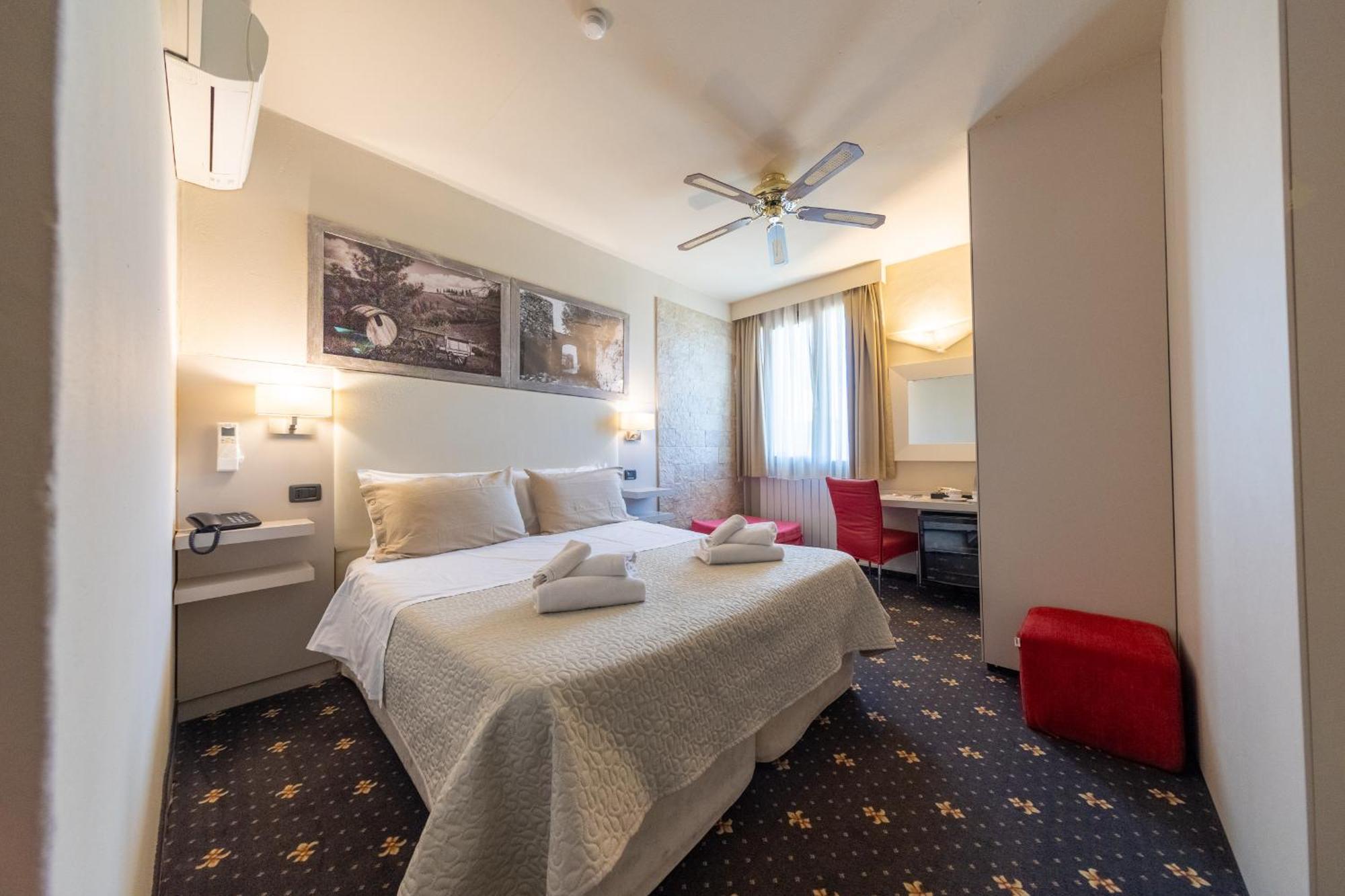Holiday Rooms Antica Badia Volterra Dış mekan fotoğraf